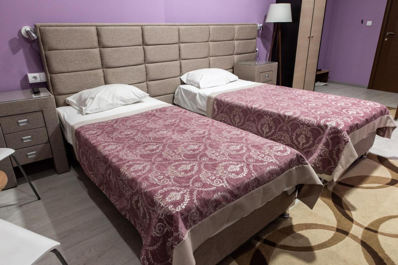 פלייבליה Hotel Gold מראה חיצוני תמונה