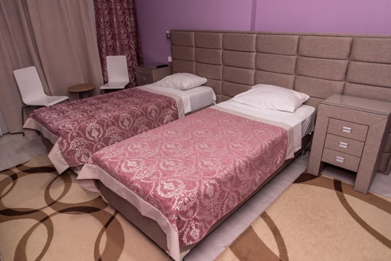 פלייבליה Hotel Gold מראה חיצוני תמונה
