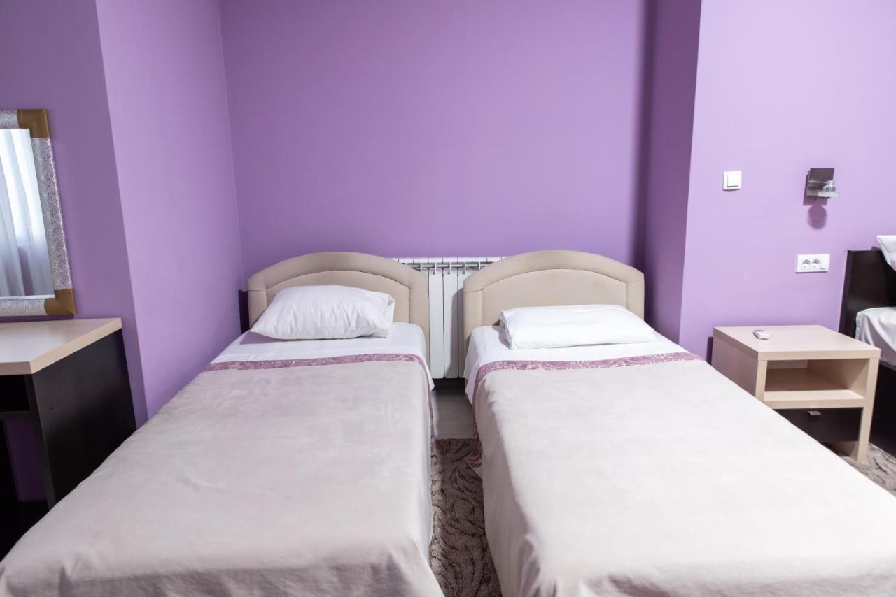 פלייבליה Hotel Gold מראה חיצוני תמונה