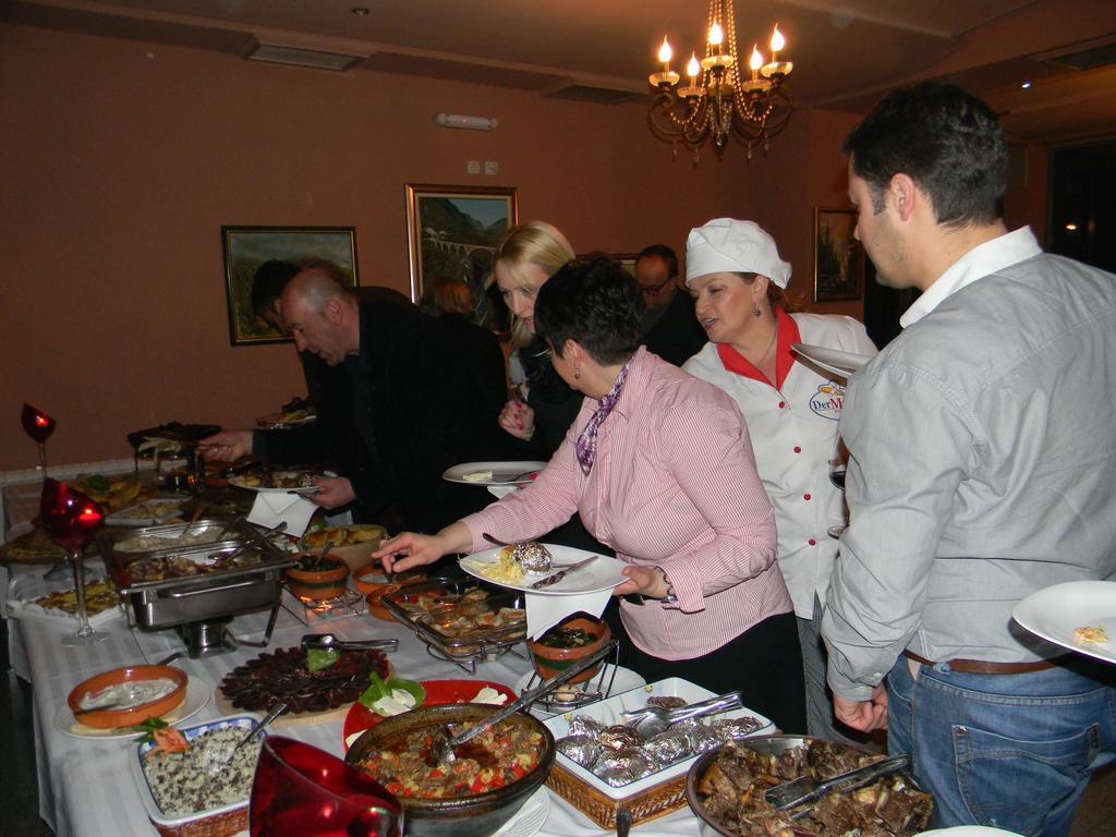 פלייבליה Hotel Gold מראה חיצוני תמונה